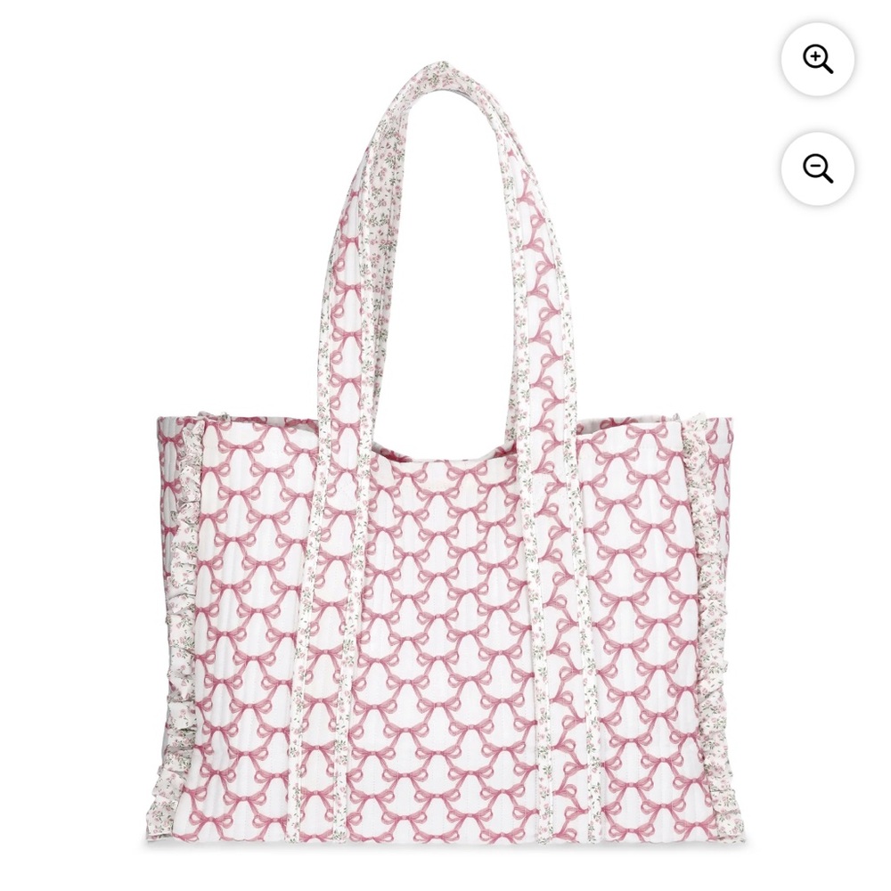 No boundaries bow pink quilted bag